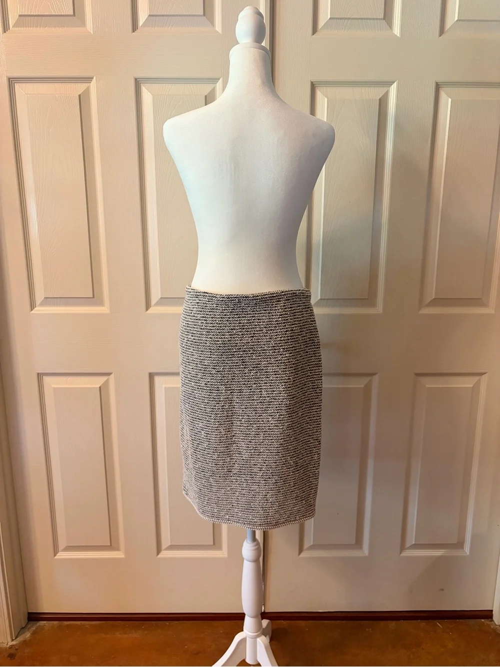 Max Studio Black and White Bouclé Pencil Skirt